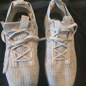 Nike Vapormax  Women’s Athletic Sneakers in Light Grey/White